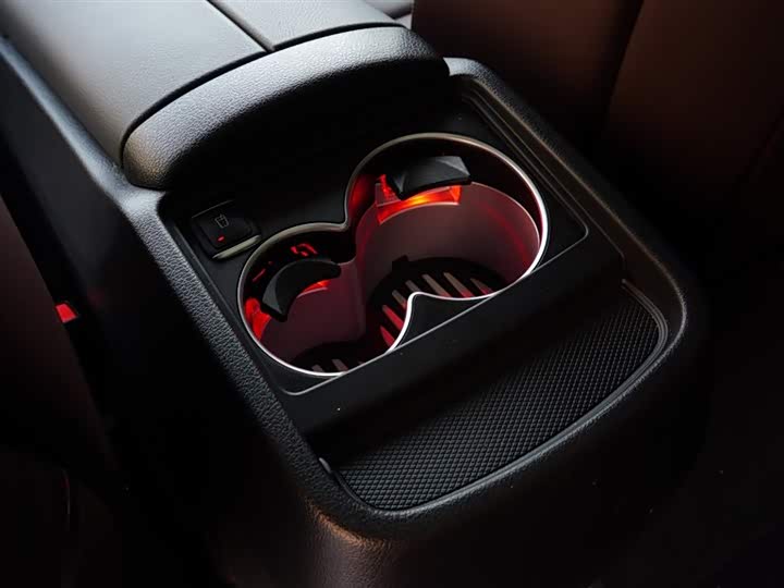Mercedes-Benz V-Class 2024 2024款 V 300 L 长轴距豪华版