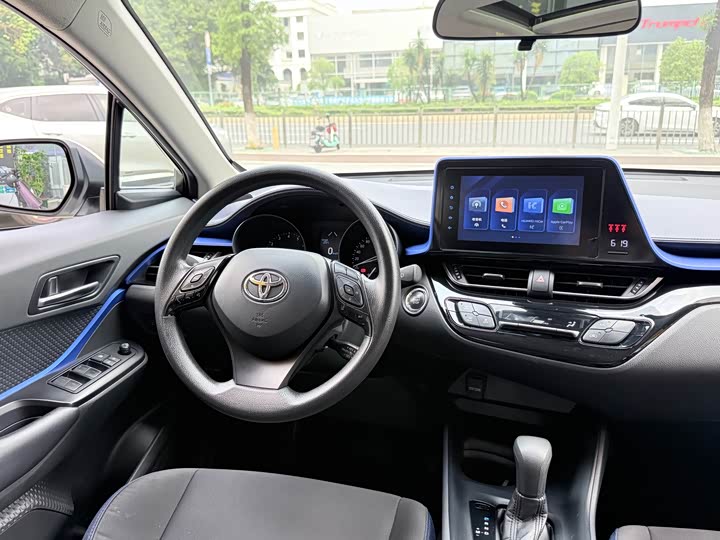 Toyota C-HR 2022 2022款 2.0L 舒适版