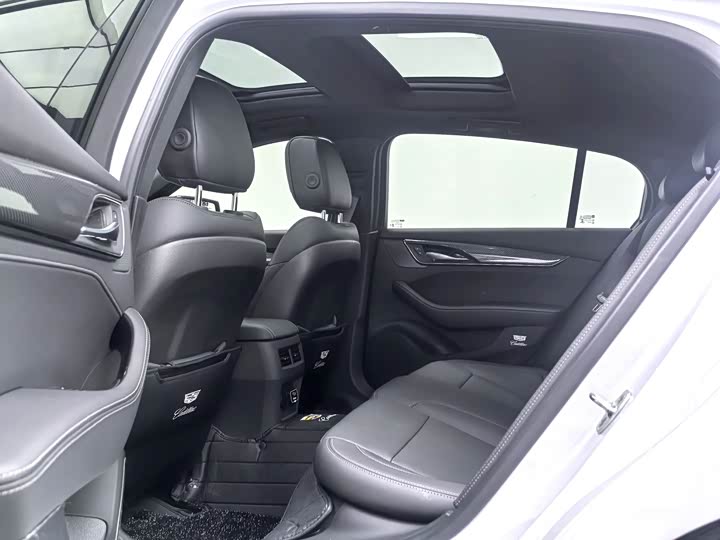 Cadillac CT5 2025 2025款 28T 赛道性能版