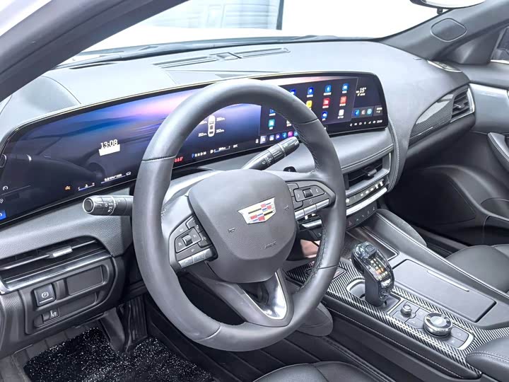 Cadillac CT5 2025 2025款 28T 赛道性能版