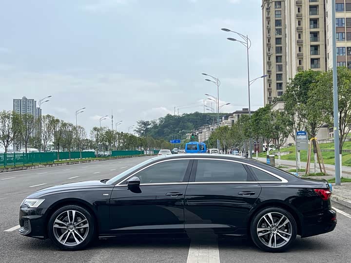 Photo 5 - Audi A6L