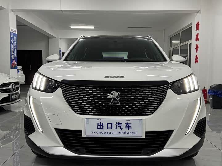 Фото 3 - Peugeot 2008