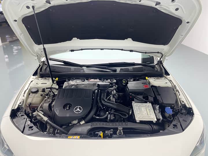 Mercedes-Benz CLA-Class 2021 2021款 CLA 200 猎跑车