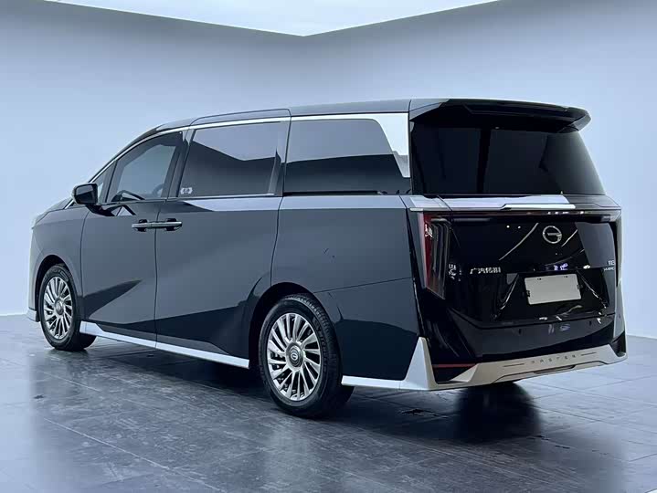 GAC Trumpchi M8 2025 2025款 宗师系列 超级混动版
