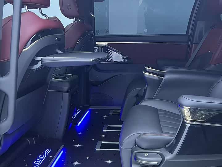 GAC Trumpchi M8 2025 2025款 宗师系列 超级混动版