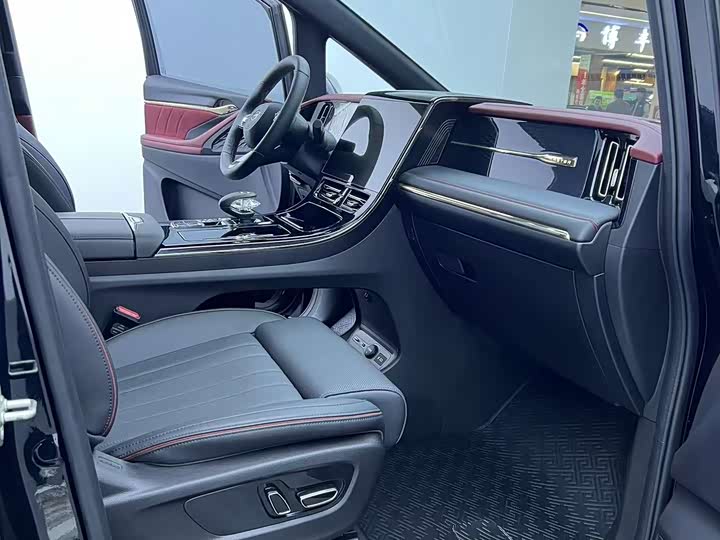 GAC Trumpchi M8 2025 2025款 宗师系列 超级混动版