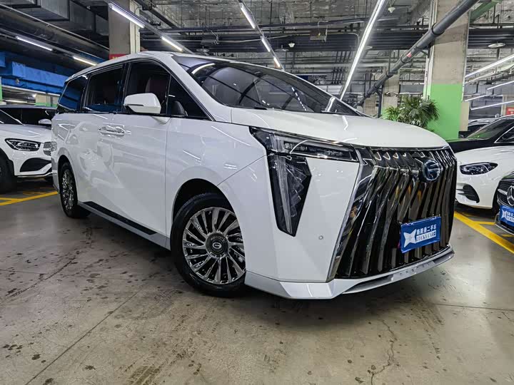 GAC Trumpchi M8 2025 2025款 宗师系列 超级混动版