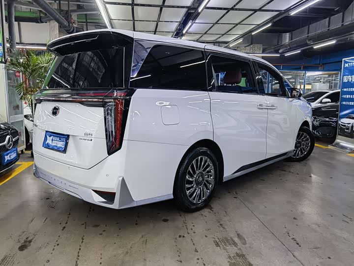 GAC Trumpchi M8 2025 2025款 宗师系列 超级混动版