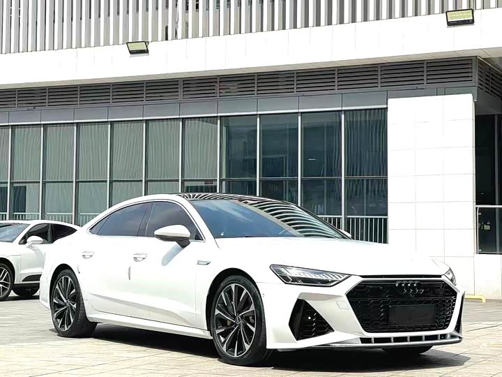 Фото 3 - Audi A7L
