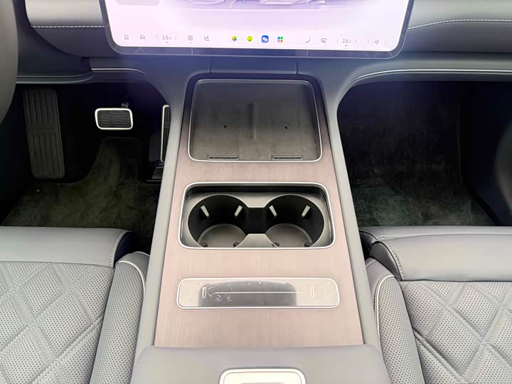 Nio ES8 2026 2026款 六座行政豪华版
