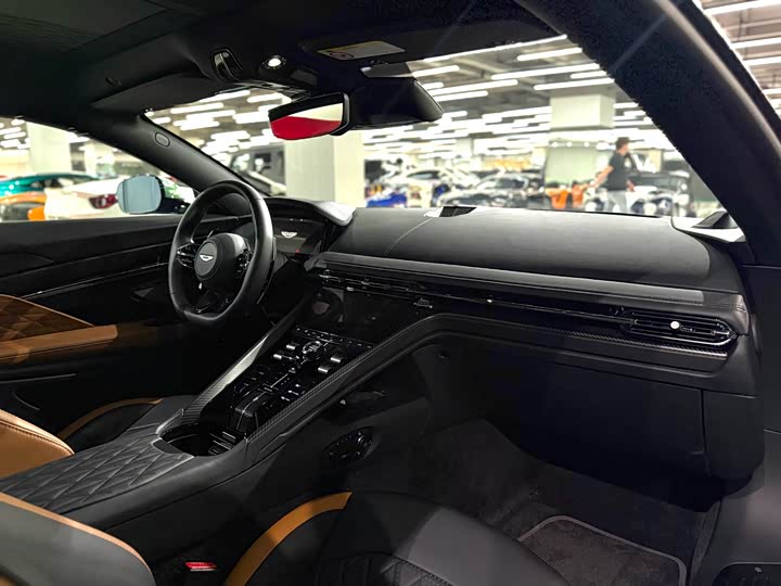 Aston Martin DB12 2023 2023款 4.0T V8 Coupe