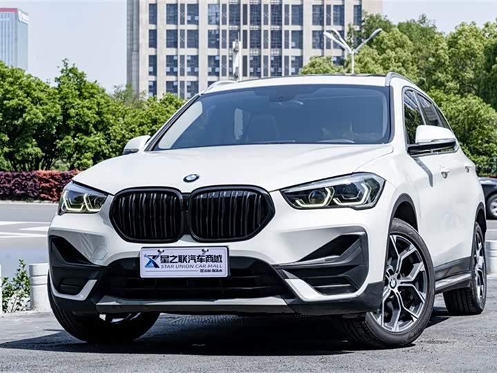 Фото 3 - BMW X1