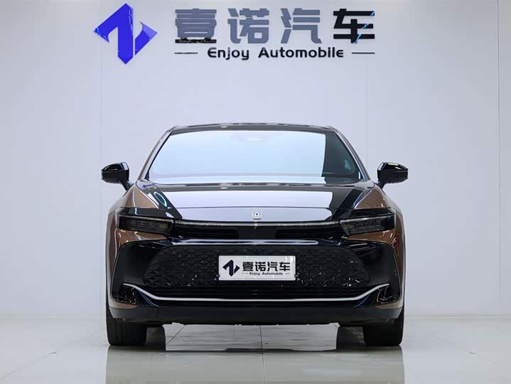 Toyota Crown SportCross 2023 2023款 2.4T SportCross HEV四驱至尊版