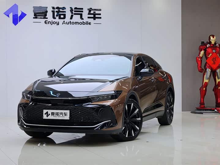 Toyota Crown SportCross 2023 2023款 2.4T SportCross HEV四驱至尊版