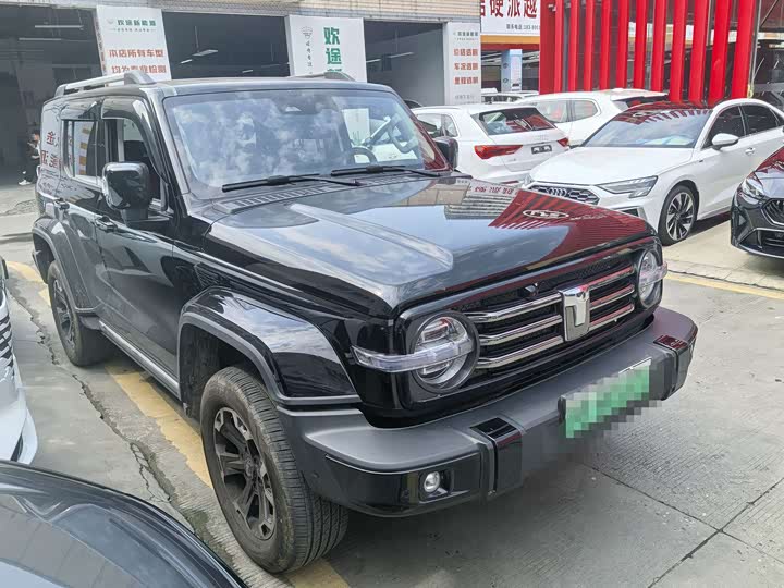 2025 Tank 300 Hybrid