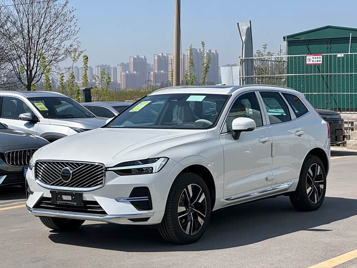 Volvo XC60 2026 2026款 B5 四驱智远豪华版