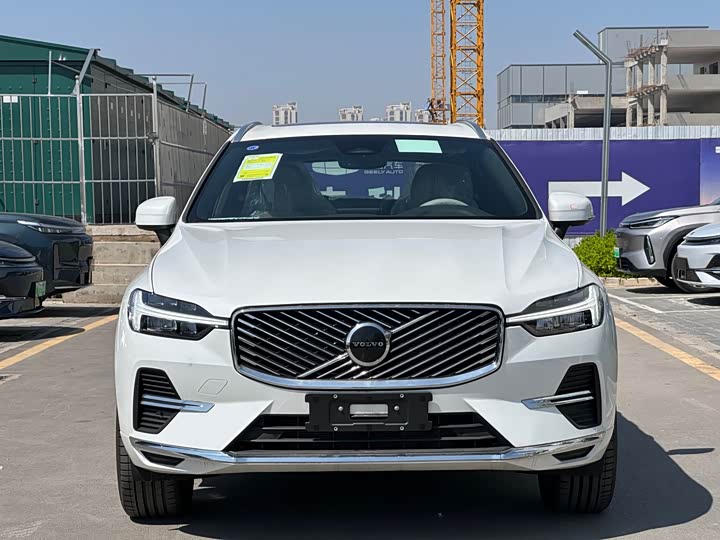 Volvo XC60 2026 2026款 B5 四驱智远豪华版