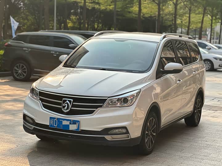 Baojun 730 2021 2021款 1.5L 手动时尚型 7座