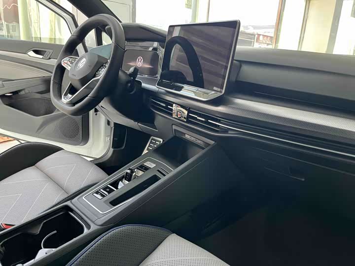 Volkswagen Golf 2025 2025款 改款 300TSI R-Line