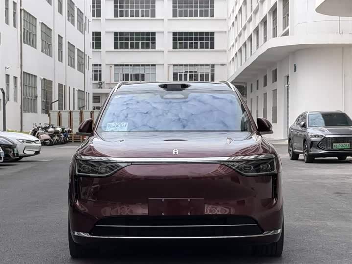 Aito M8 2025 2025款 增程 Ultra版 53.4kWh 5座版 (192线激光雷达）