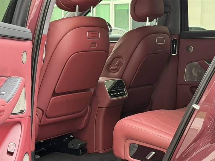 Aito M8 2025 2025款 增程 Ultra版 53.4kWh 5座版 (192线激光雷达）