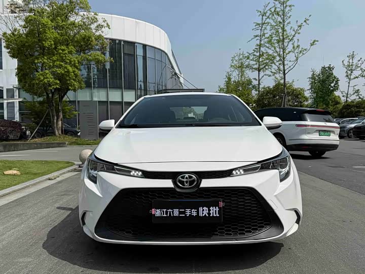 Фото 2 - Toyota Levin