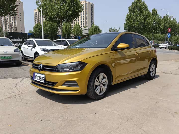Фото 1 - Volkswagen Polo