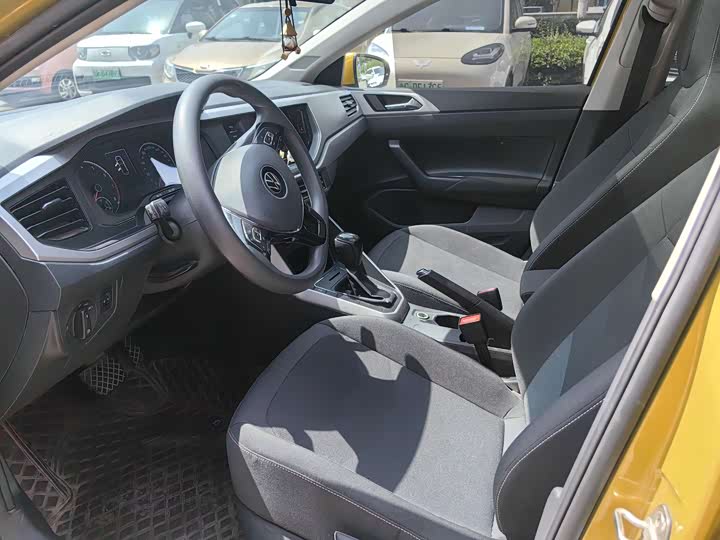Фото 7 - Volkswagen Polo