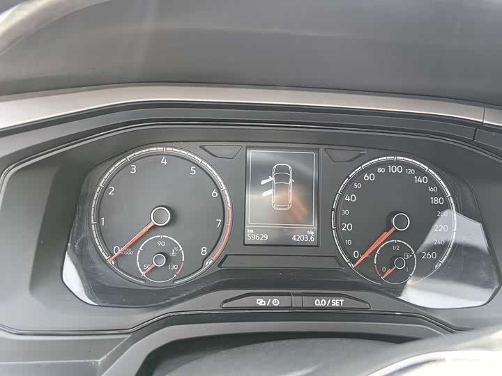 Фото 9 - Volkswagen Polo