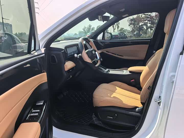 Zdjęcie 4 - Geely Galaxy L7