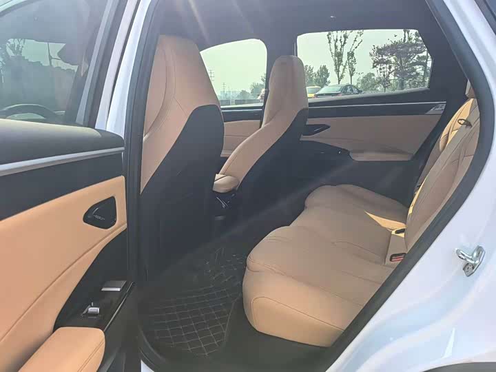 Zdjęcie 6 - Geely Galaxy L7