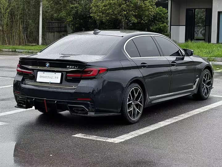 Фото 5 - BMW 5 Series