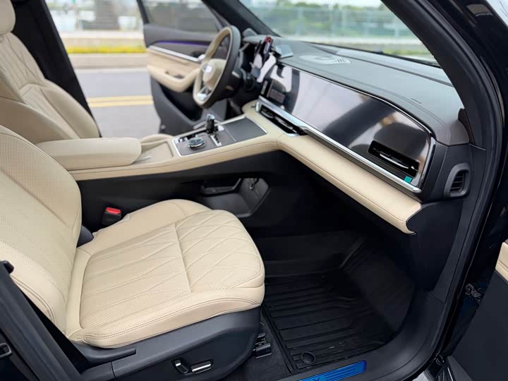 Фото 7 - Geely Monjaro