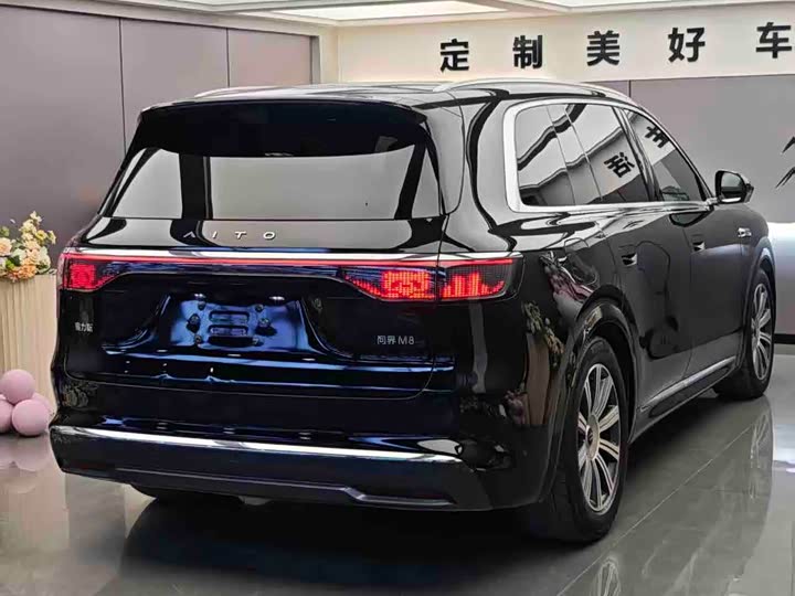 Aito M8 2025 2025款 增程 Max+版 53.4kWh 5座版 (192线激光雷达）