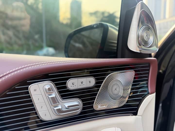 Фото 8 - Mercedes-Benz GLS-Class