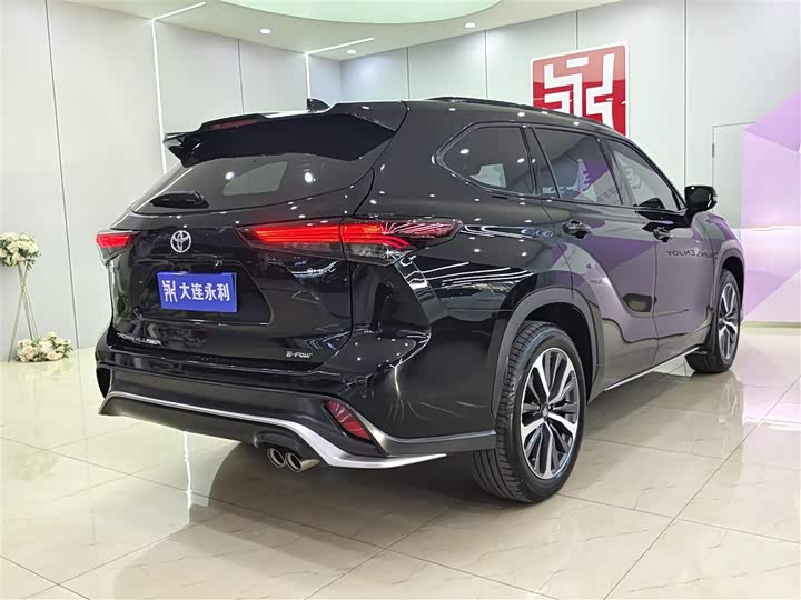 Toyota Crown Kluger 2024 2024款 2.5L HEV四驱豪华版