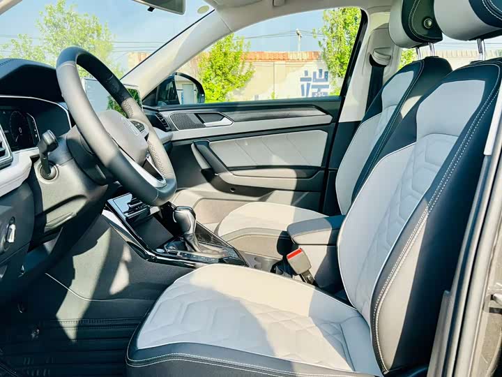 Volkswagen Tayron 2024 2024款 300TSI 两驱豪华Plus进阶版