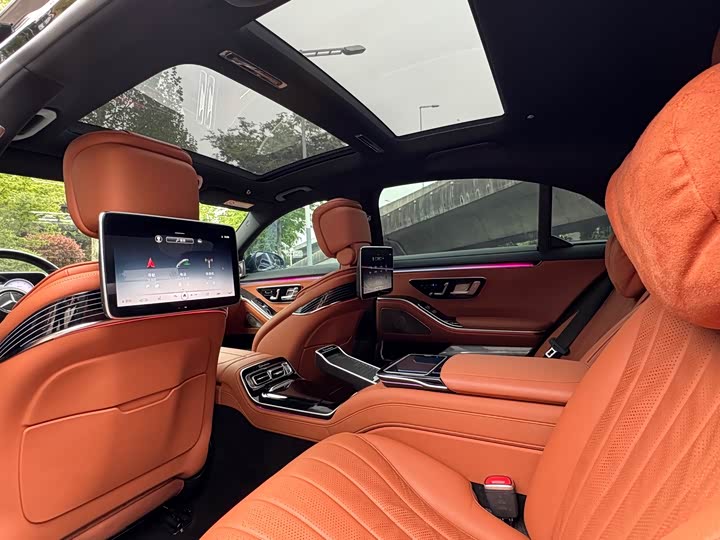 Фото 8 - Mercedes-Benz S-Class