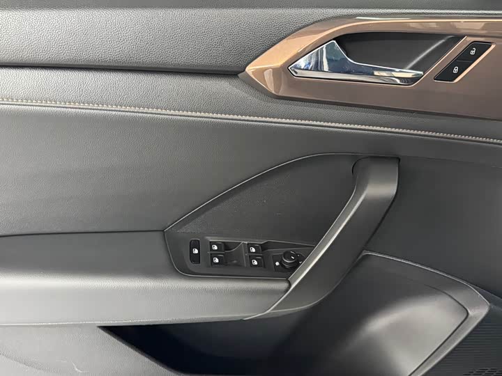 Volkswagen Tharu 2021 2021款 280TSI 两驱豪华版PLUS