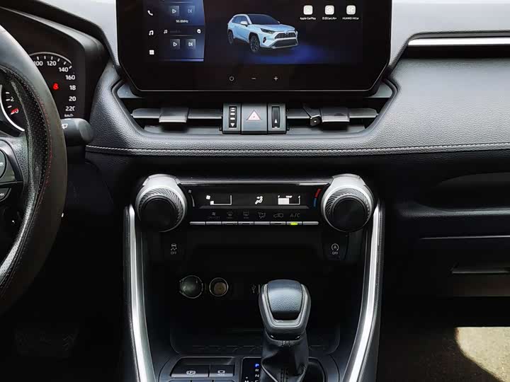 صورة 9 - Toyota RAV4