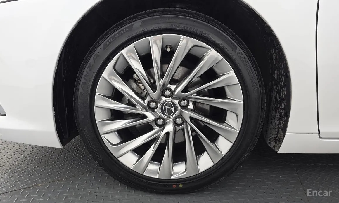 Lexus ES 2018 Executive