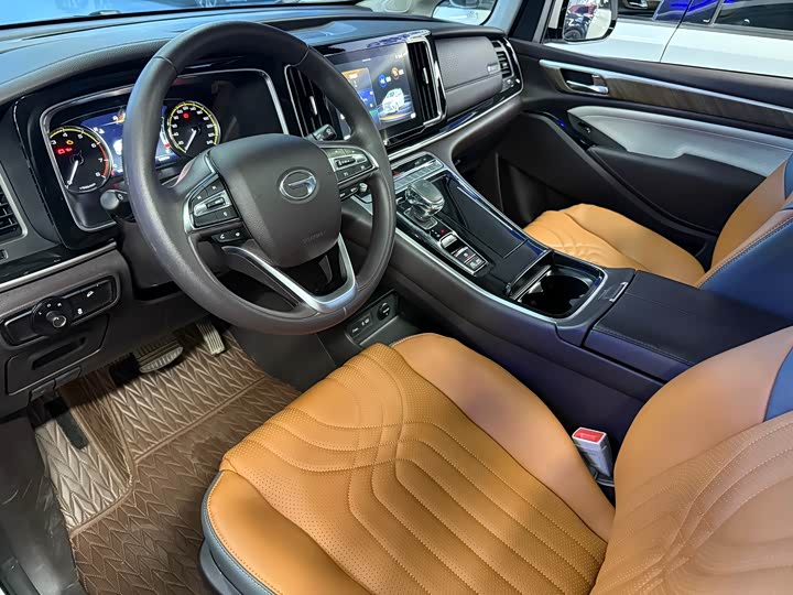 Фото 3 - GAC Trumpchi M8