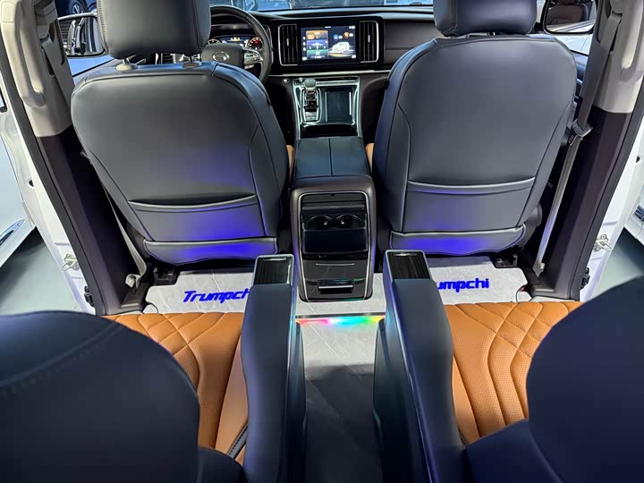 Фото 9 - GAC Trumpchi M8