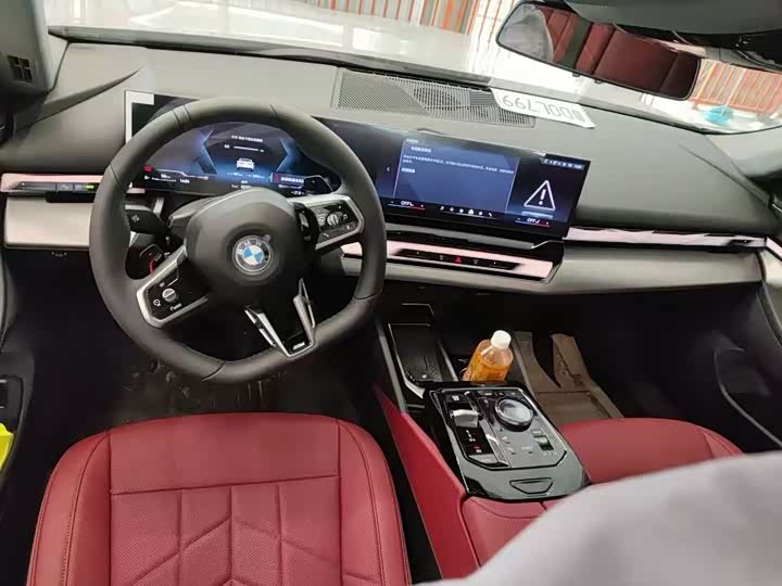 BMW 5 Series 2026 2026款 530Li 领先型 M运动套装
