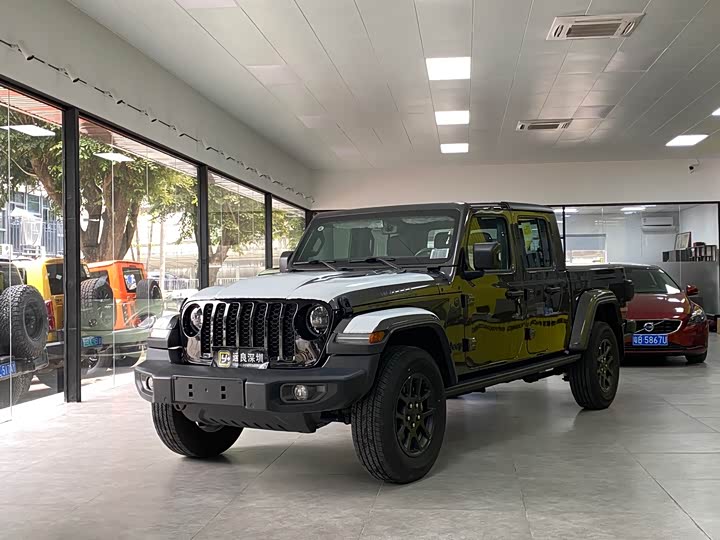 2023 Jeep Gladiator