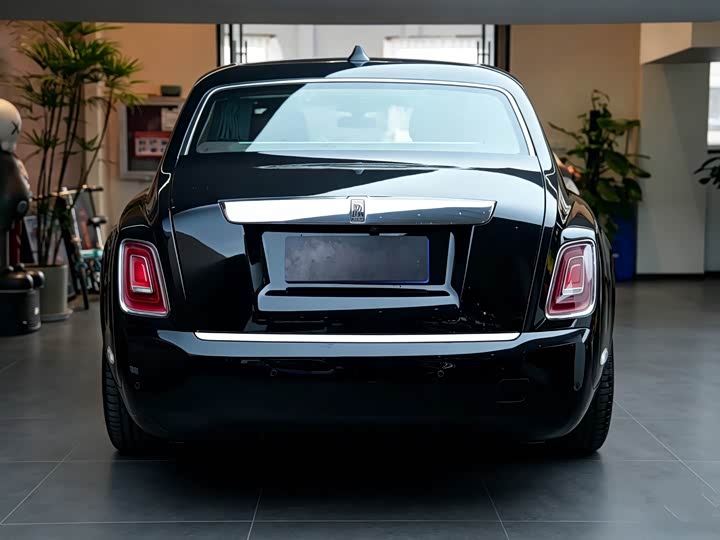2018 Rolls-Royce Phantom