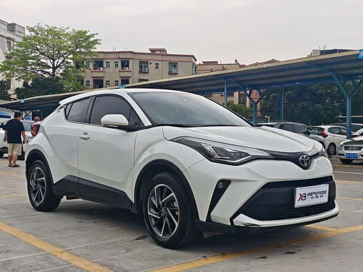 Toyota C-HR 2023 2023款 2.0L 豪华版