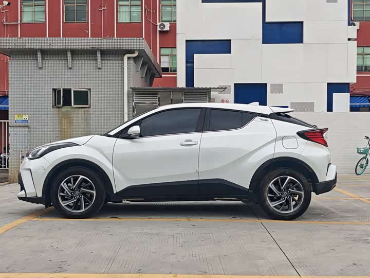 Toyota C-HR 2023 2023款 2.0L 豪华版