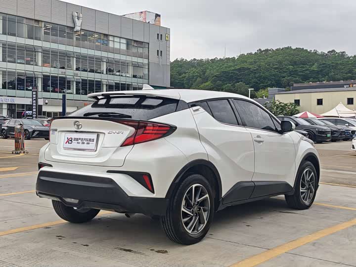 Toyota C-HR 2023 2023款 2.0L 豪华版