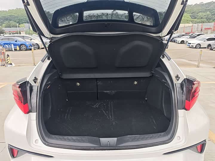 Toyota C-HR 2023 2023款 2.0L 豪华版